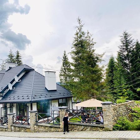 Aparthotel Феєрія Лісу à Skhidnytsia Extérieur photo