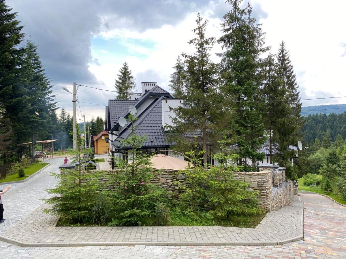 Aparthotel Феєрія Лісу à Skhidnytsia Extérieur photo