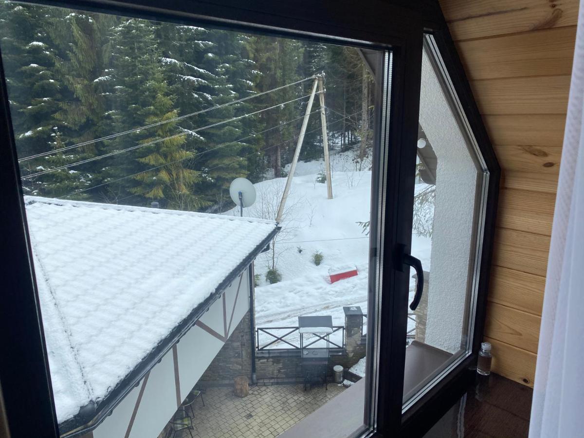 Aparthotel Феєрія Лісу à Skhidnytsia Extérieur photo