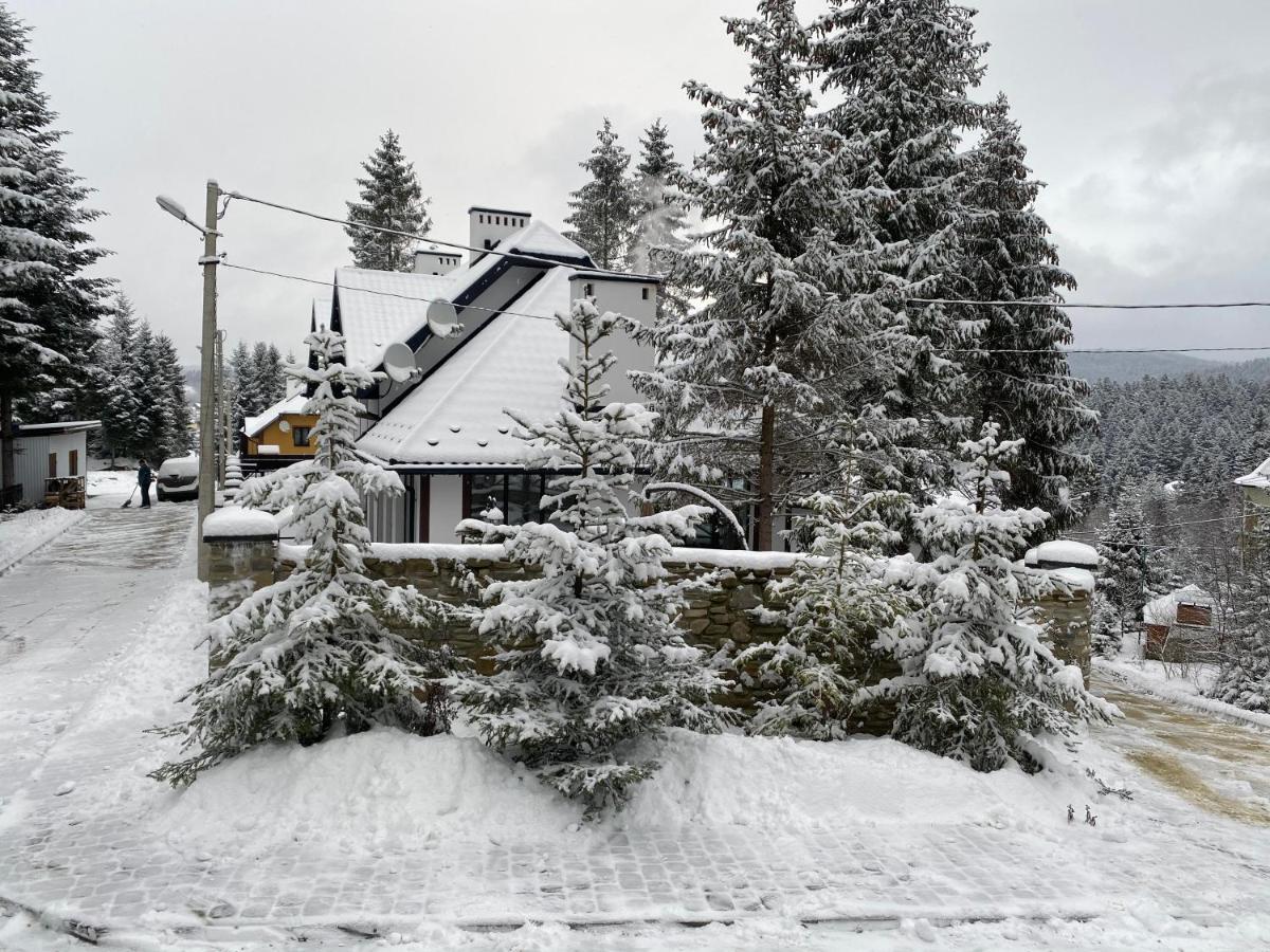 Aparthotel Феєрія Лісу à Skhidnytsia Extérieur photo