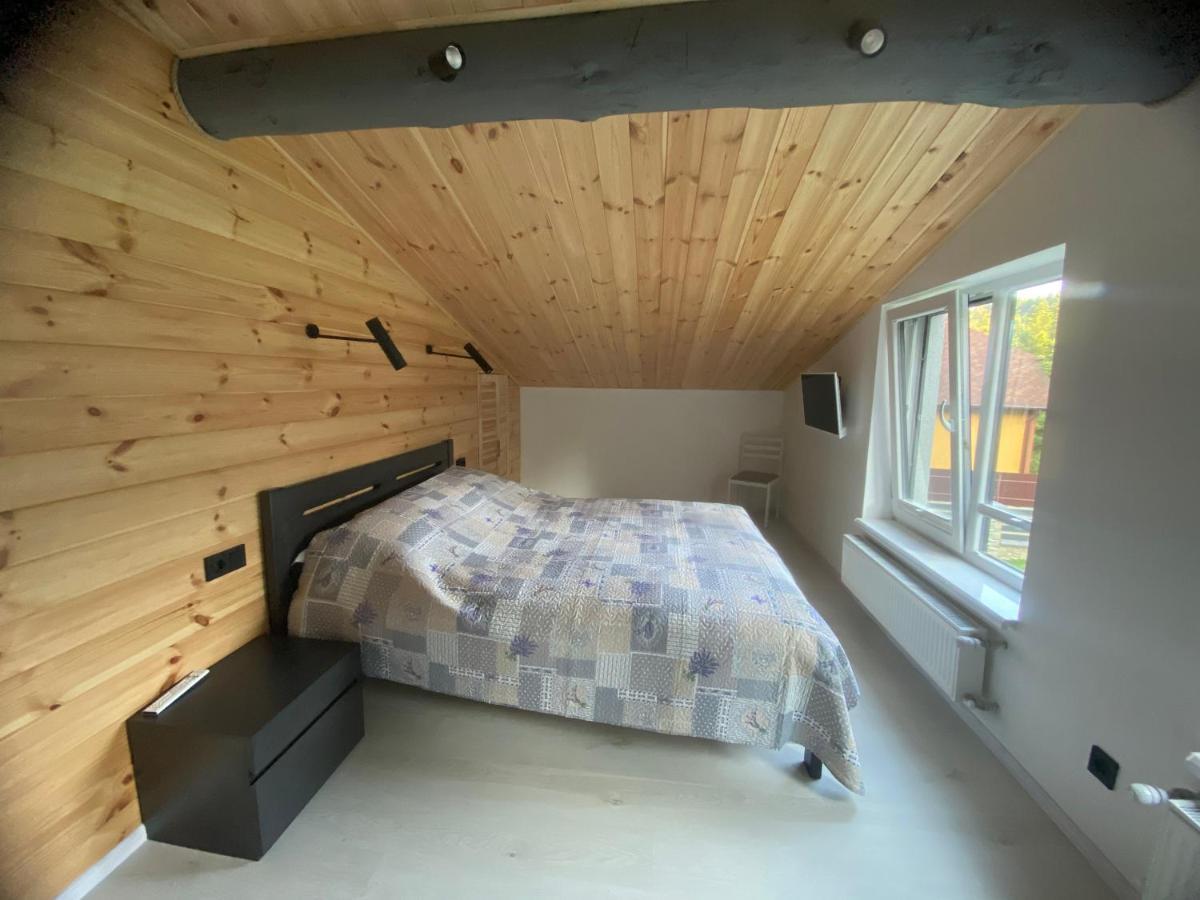 Aparthotel Феєрія Лісу à Skhidnytsia Extérieur photo