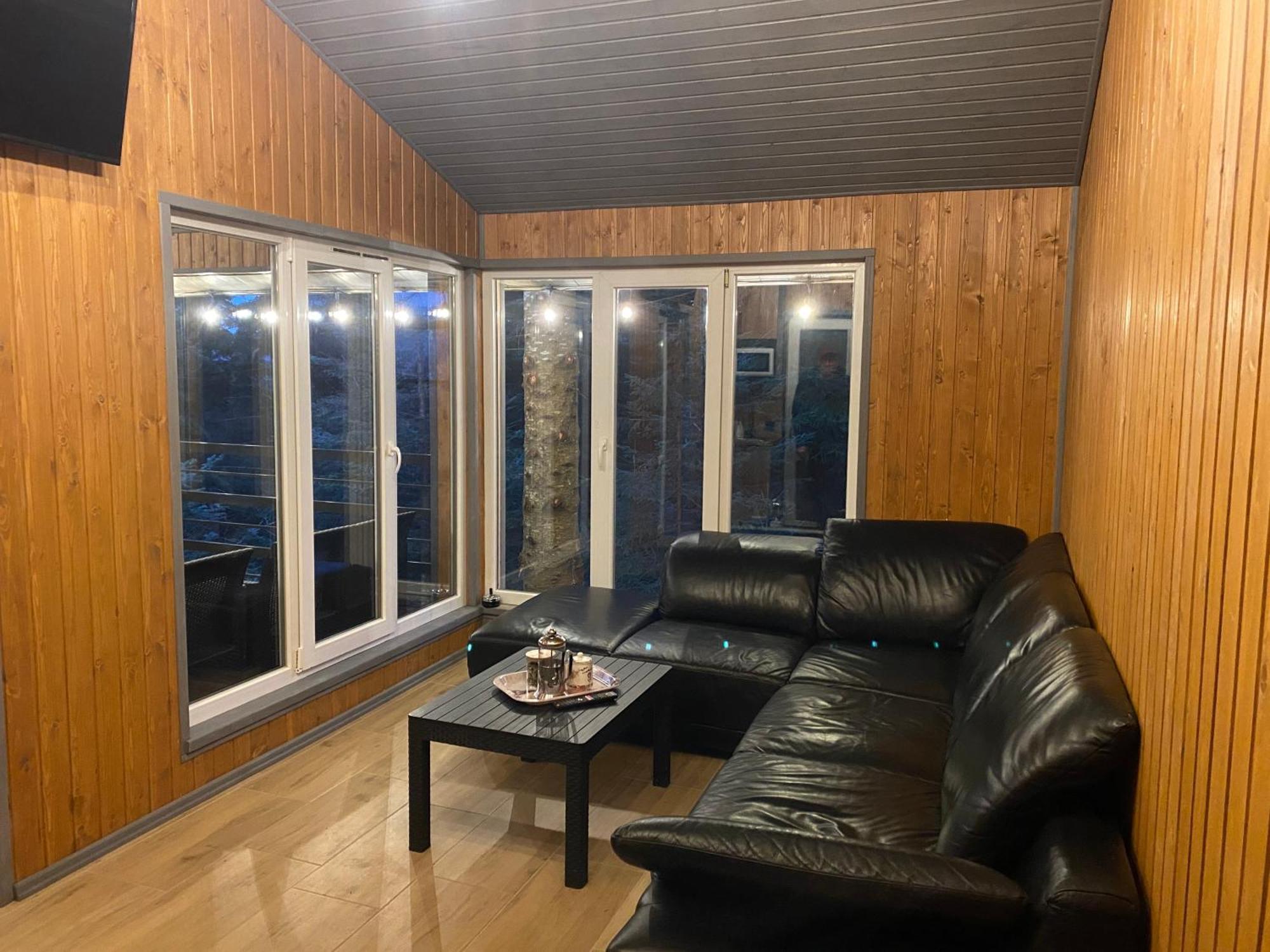 Aparthotel Феєрія Лісу à Skhidnytsia Extérieur photo