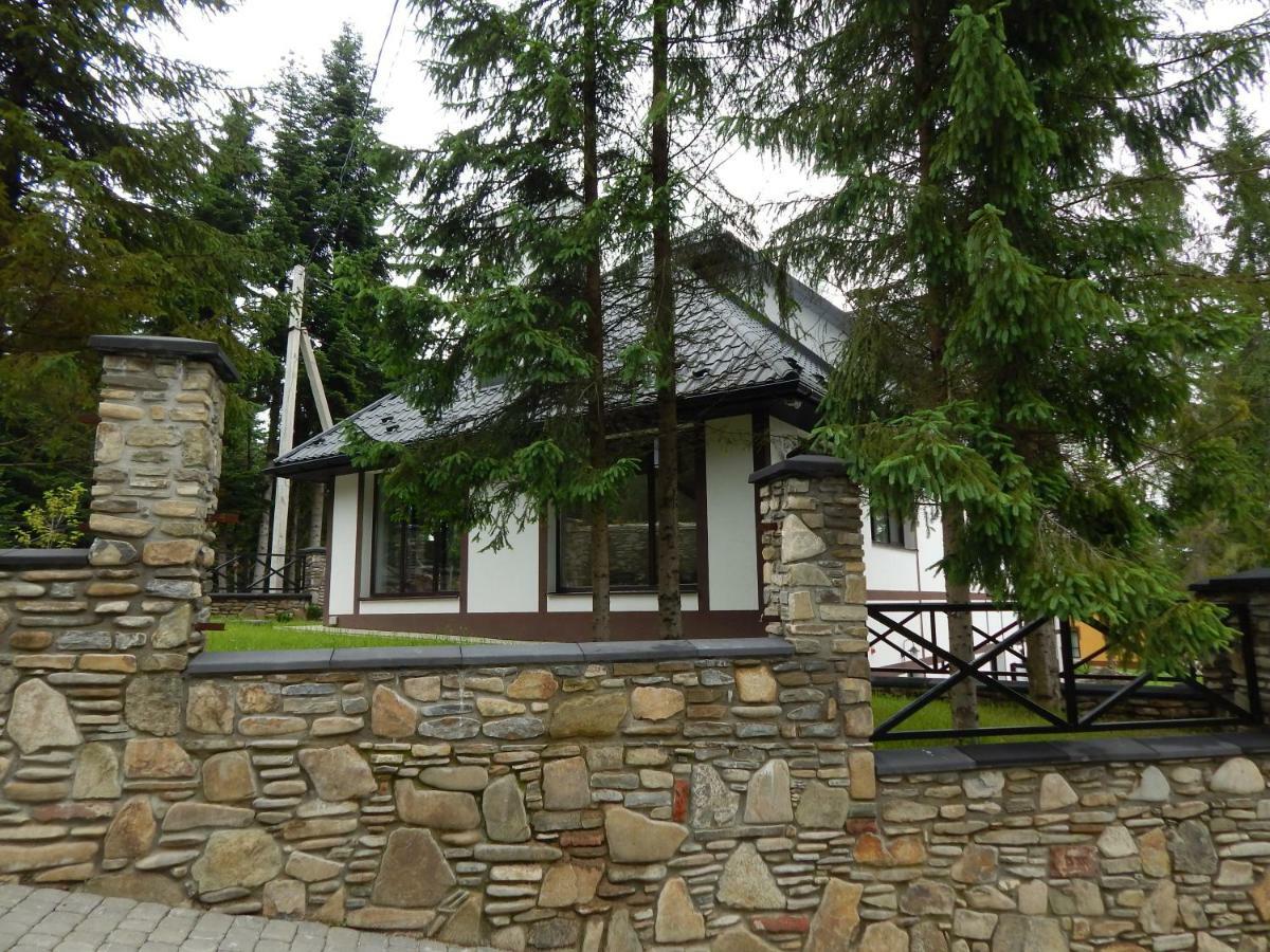 Aparthotel Феєрія Лісу à Skhidnytsia Extérieur photo