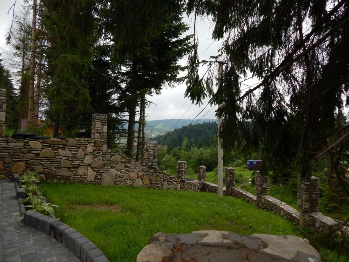 Aparthotel Феєрія Лісу à Skhidnytsia Extérieur photo