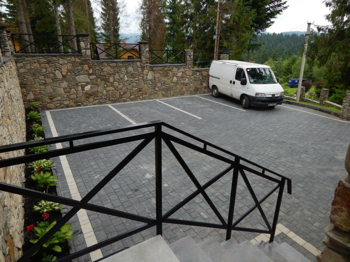 Aparthotel Феєрія Лісу à Skhidnytsia Extérieur photo
