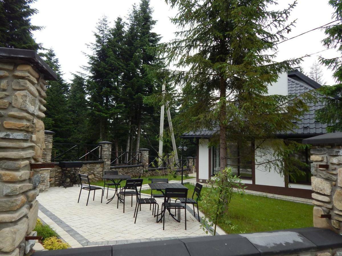Aparthotel Феєрія Лісу à Skhidnytsia Extérieur photo