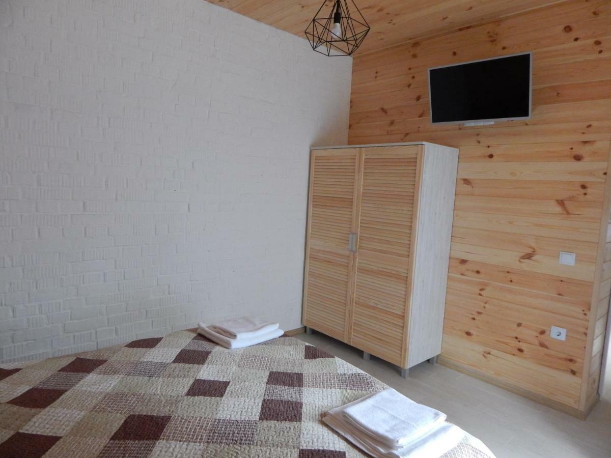 Aparthotel Феєрія Лісу à Skhidnytsia Extérieur photo