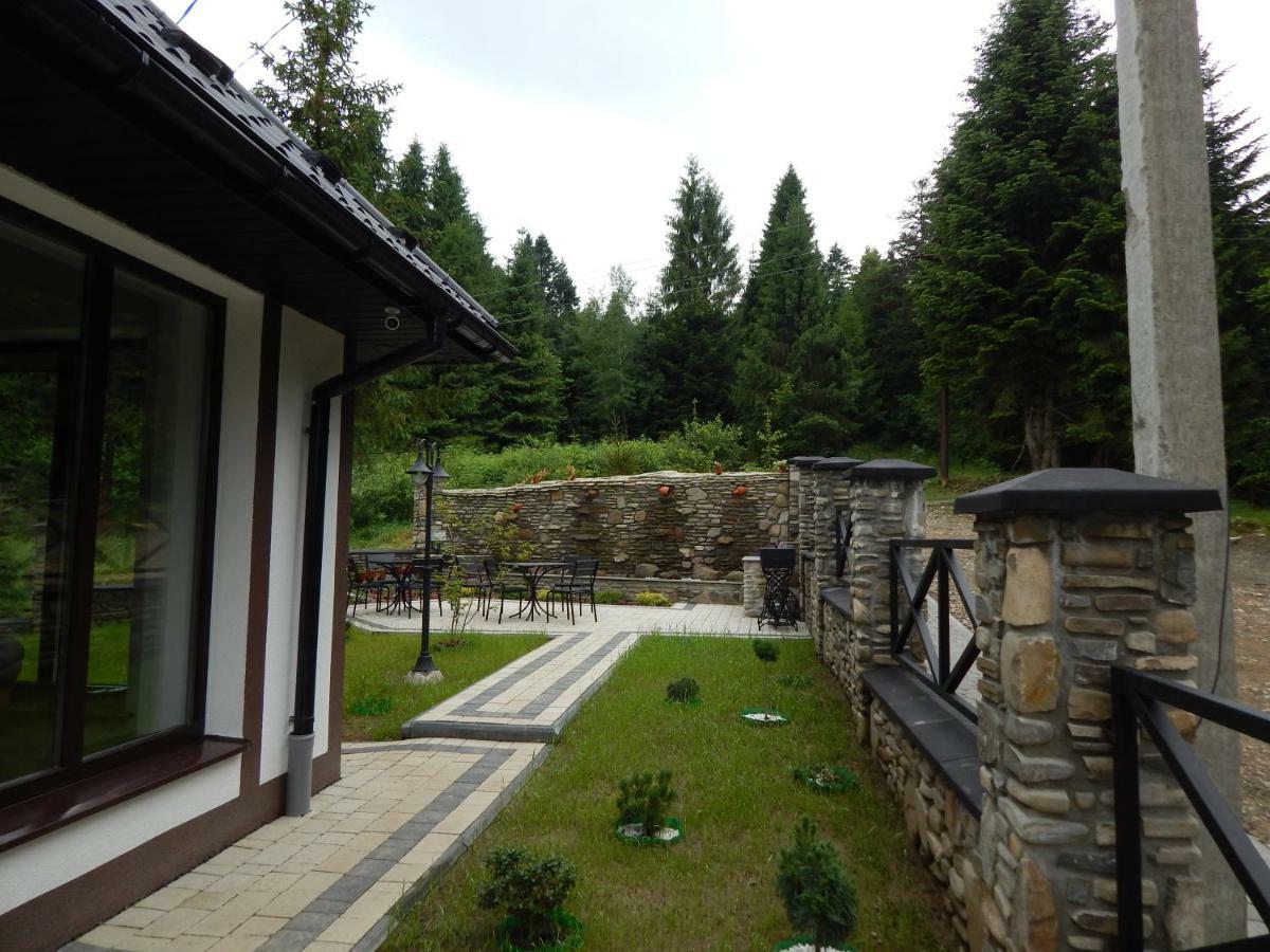 Aparthotel Феєрія Лісу à Skhidnytsia Extérieur photo