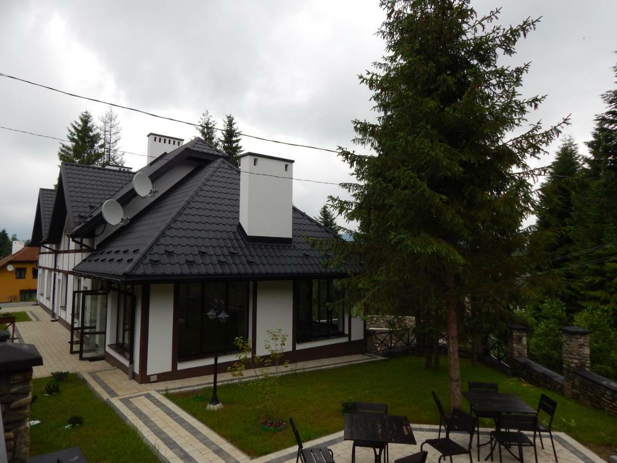 Aparthotel Феєрія Лісу à Skhidnytsia Extérieur photo